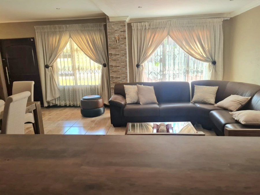 5 Bedroom Property for Sale in Fauna Free State